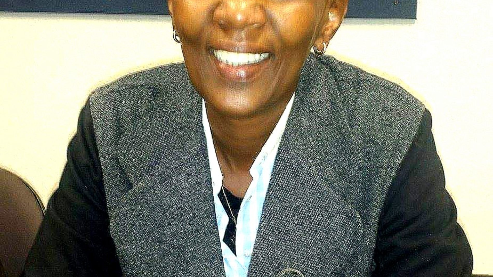 INTERVIEW EXCLUSIVE : Aline Ndenzako, la nièce du Prince Rwagasore dénonce la «débaptisation» du stade Prince Louis Rwagasore