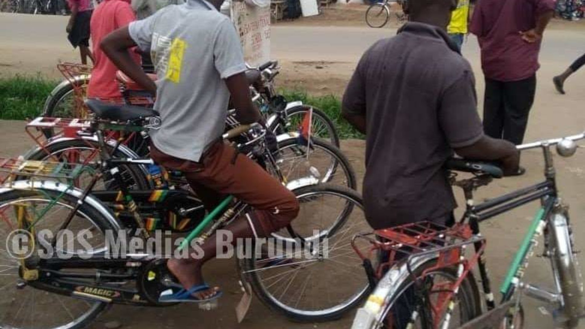 Nyanza-Lac (Makamba): le commissaire communal de la police tire sur un conducteur de taxi vélo après l&rsquo;avoir heurté