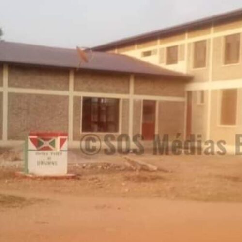 Gihanga (Bubanza) : les familles des deux personnes tuées par le commissaire communal de police sous menaces (Sources)