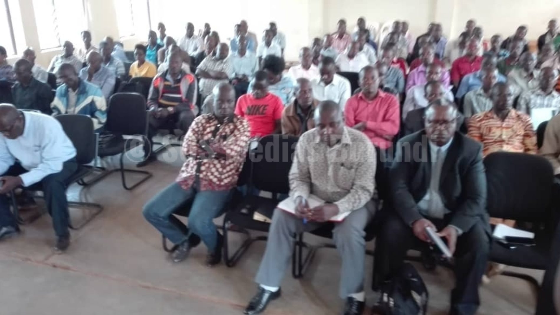 Gitega : le gouverneur demande aux leaders des partis politiques de calmer leurs militants zélés