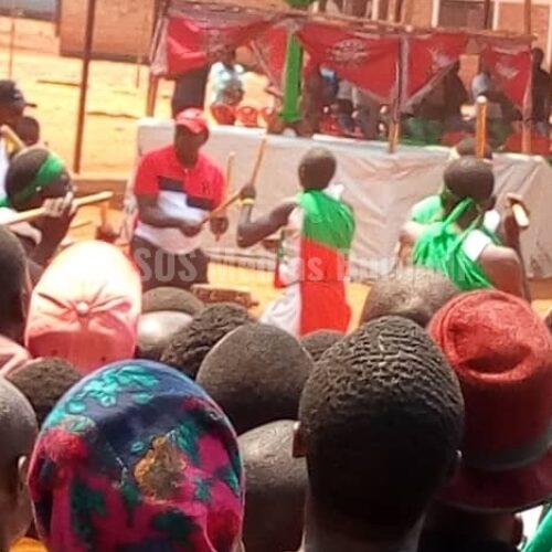 Nduta-Mtendeli (Tanzanie):  le ministre de l’Intérieur burundais en visite dans les camps de réfugiés pour appeler au retour massif des réfugiés