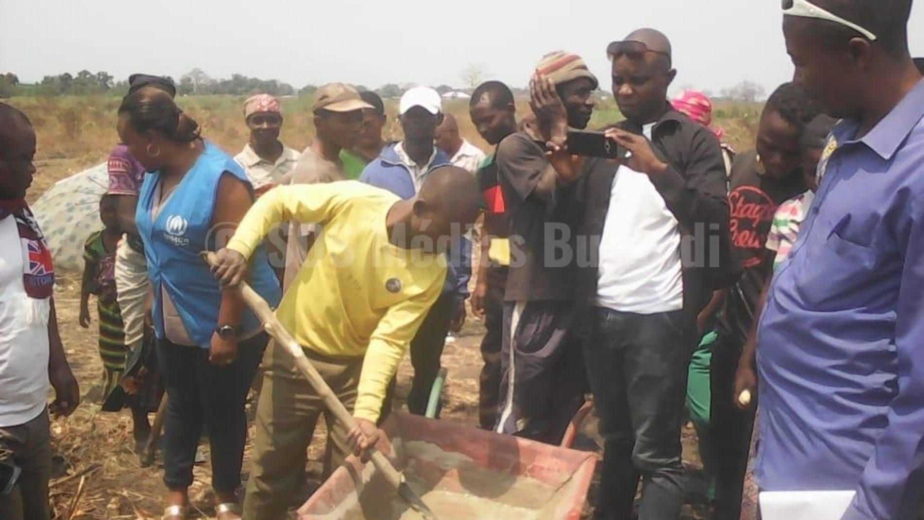 Mulongwe (RDC): construction de nouvelles salles de classe pour accueillir des écoliers réfugiés burundais