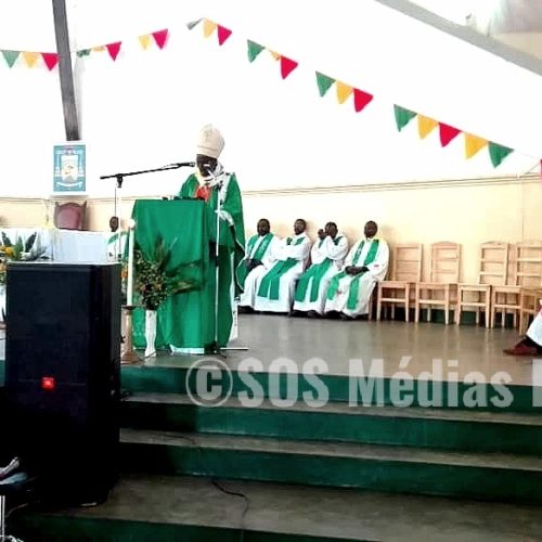 Gitega : Simon Ntamwana, l&rsquo;archevêque de Gitega demande aux jeunes de ne pas se laisser influencer par les politiques