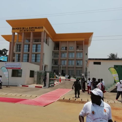 Rumonge : Des kiosques et boutiques démolis suite à la visite du président