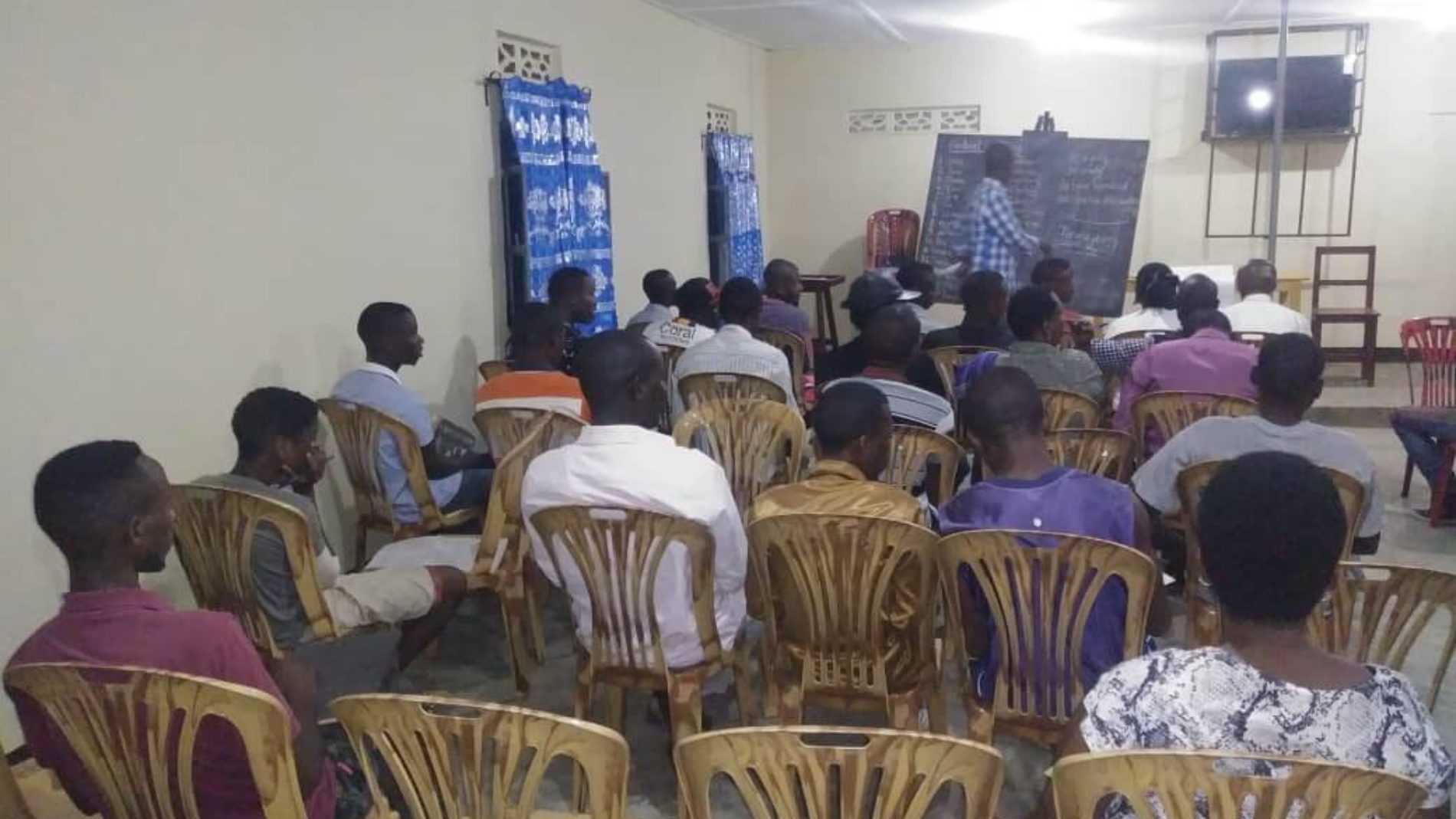 Nakivale (Ouganda) : les étudiants burundais appellent les bienfaiteurs à l&rsquo;aide pour poursuivre leurs études