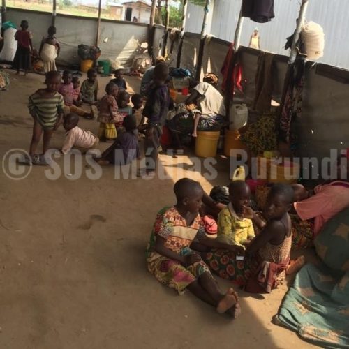 Burundi – RDC (RÉFUGIÉS) : Les mauvaises conditions de vie et la malnutrition font rage dans les camps de transit de réfugiés burundais