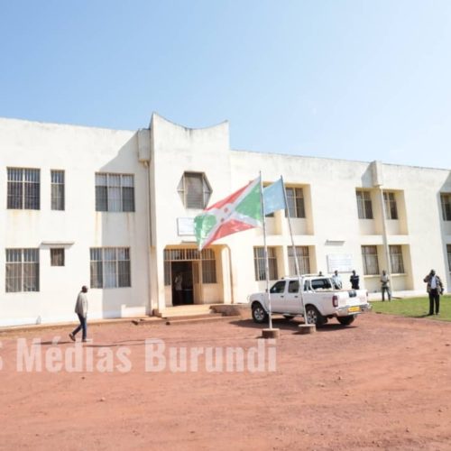 Bururi : Le personnel de l’administration communale dénonce des contributions forcées
