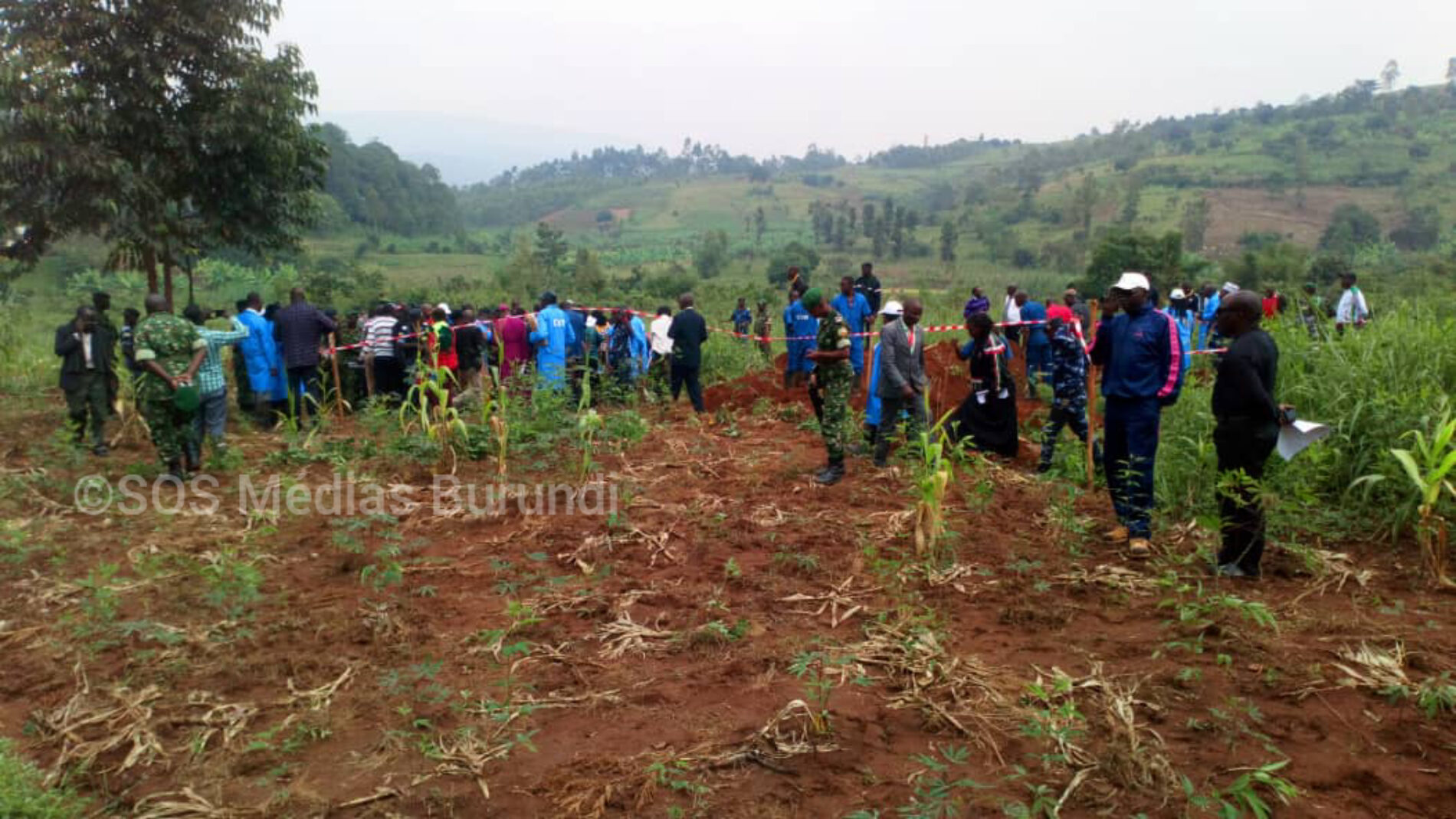 Exhumation des ossements des restes humains à Karusi (centre-est du Burundi)