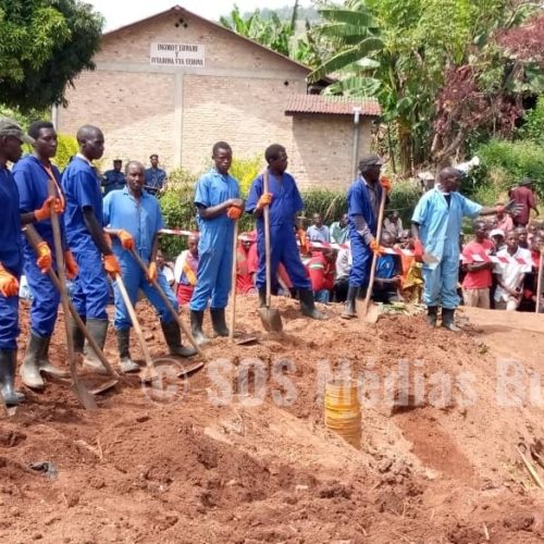 Marangara : la CVR découvre une fosse commune de plus de 30 ans