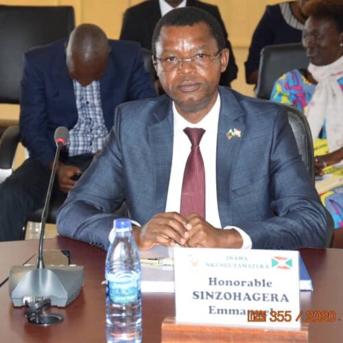 Kirundo : le président du sénat accuse le système judiciaire de province d’être un frein au développement