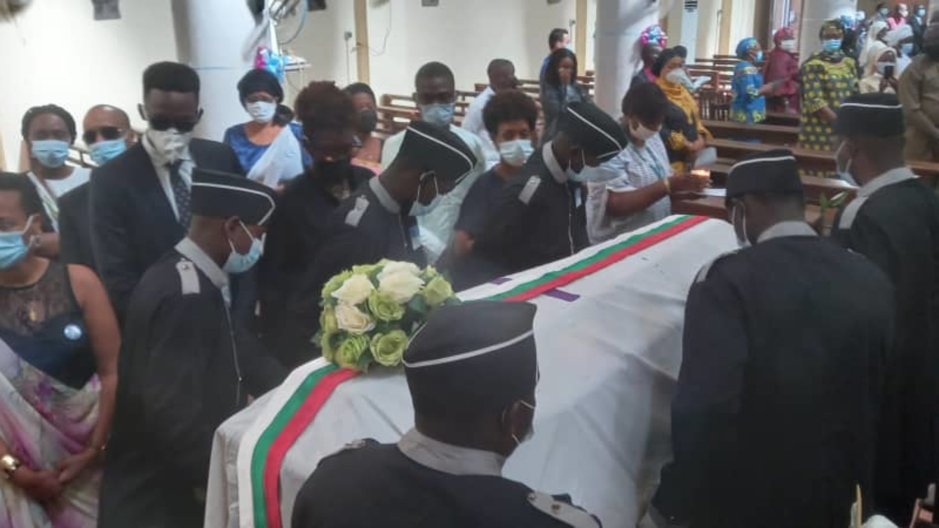 Bujumbura : l&rsquo;Église, les habitants et la famille rendent hommage à Buyoya, pas le gouvernement