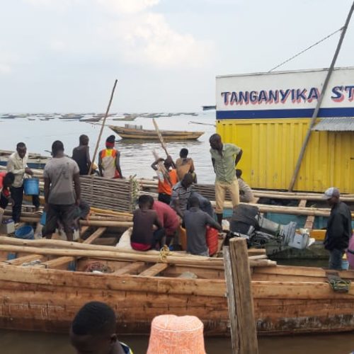 Tanganyika : des moteurs de bateaux de pêche volés