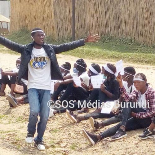 Ituri (RDC) : un sit-in des jeunes devant les bureaux du gouverneur dispersé par la police