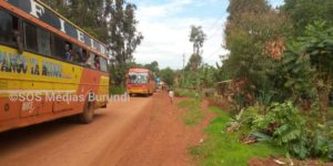 Des bus transportent les derniers réfugiés de Mtendeli vers Nduta