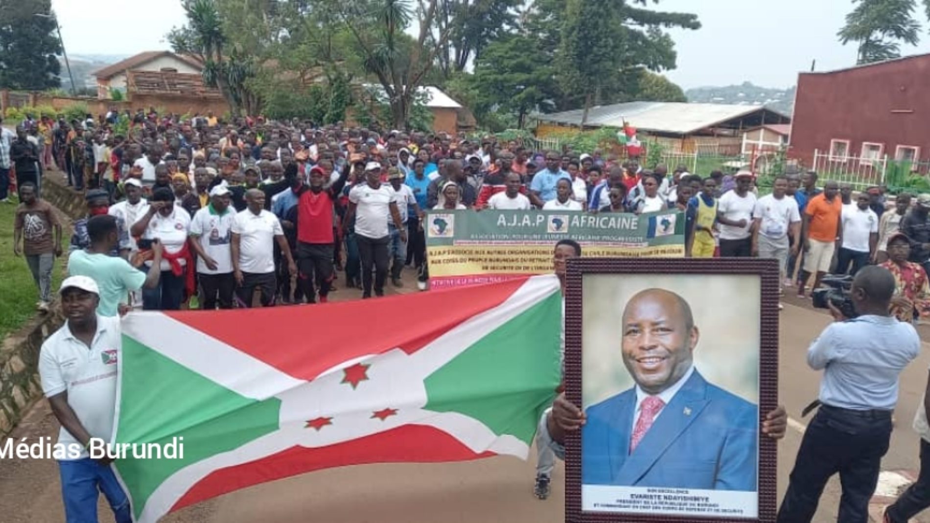 Photo de la semaine : marche manifestation pour la levée des sanctions de l’UE et des USA contre le Burundi