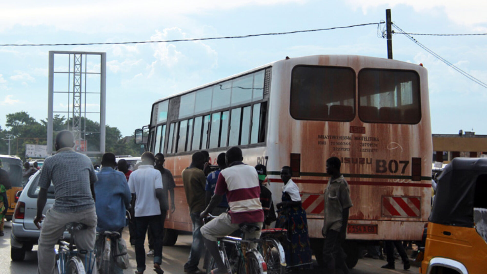 Ruyigi-Cankuzo : des voyageurs des deux provinces de l’est se disent impactés par la pénurie du carburant