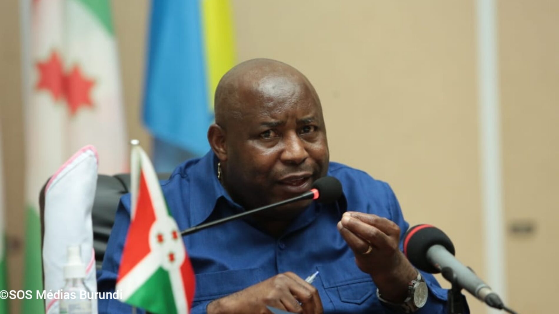 Burundi : le pays n&rsquo;a pas de devises pour s&rsquo;approvisionner en carburant mais en dispose pour construire un chemin de fer (le président Neva)