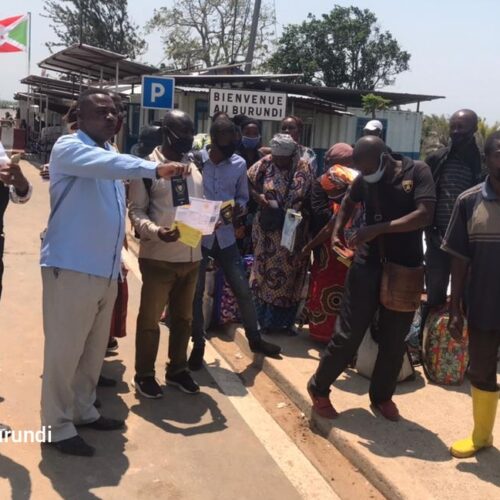 RDC-Burundi : le Burundi réduit le montant des frais de test Covid-19 suite à l&rsquo;appel au boycott de la frontière avec le Congo