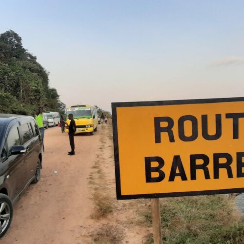 Muhuta : la RN3 coupée à Rutunga
