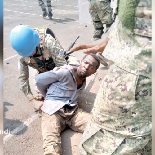 Photo de la semaine: des manifestations anti-Monusco tournent au pillage et à la violence