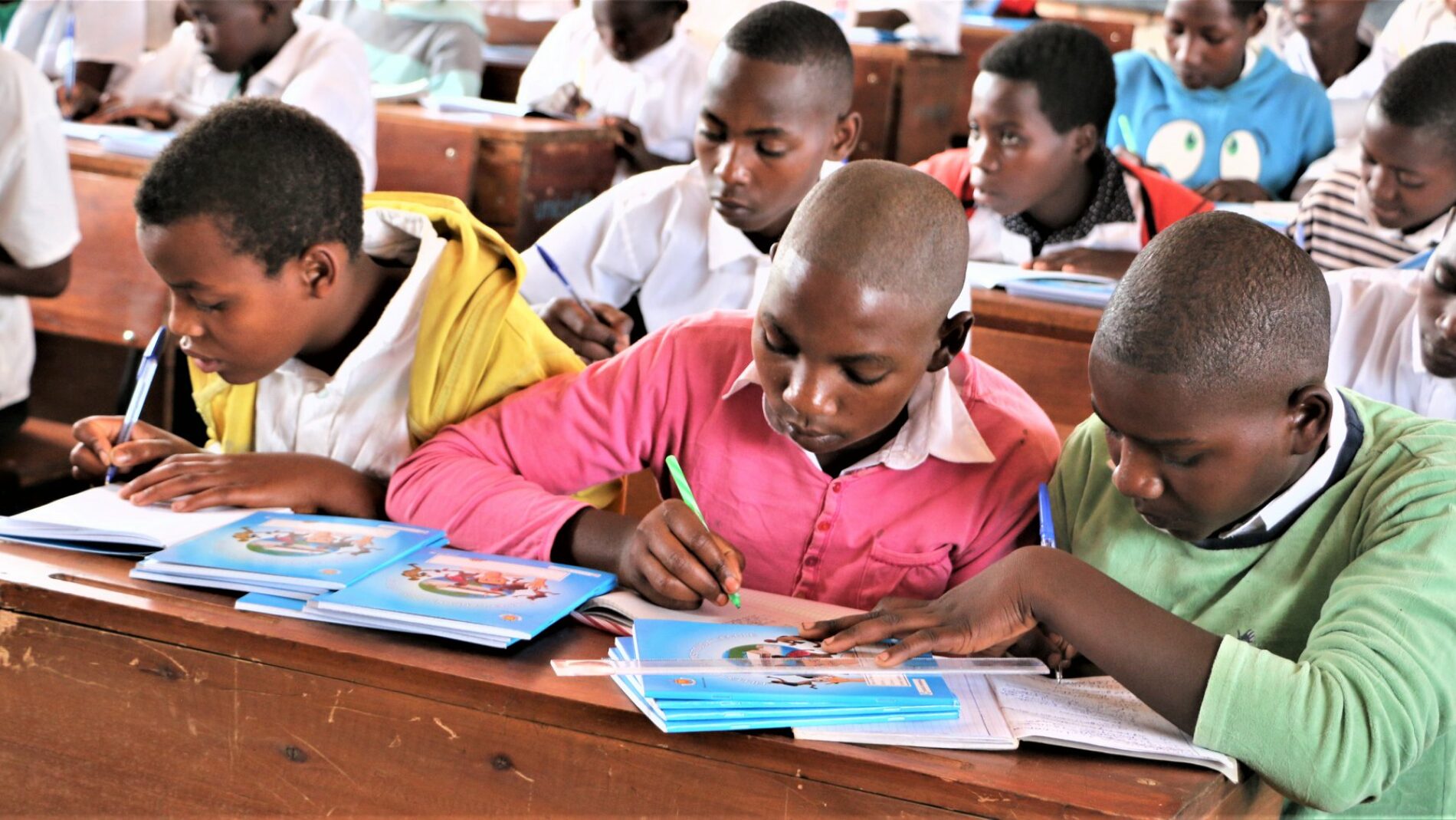 Burundi : plus de 16000 écoliers de la sixième année passent le test d&rsquo;entrée aux écoles d&rsquo; excellence