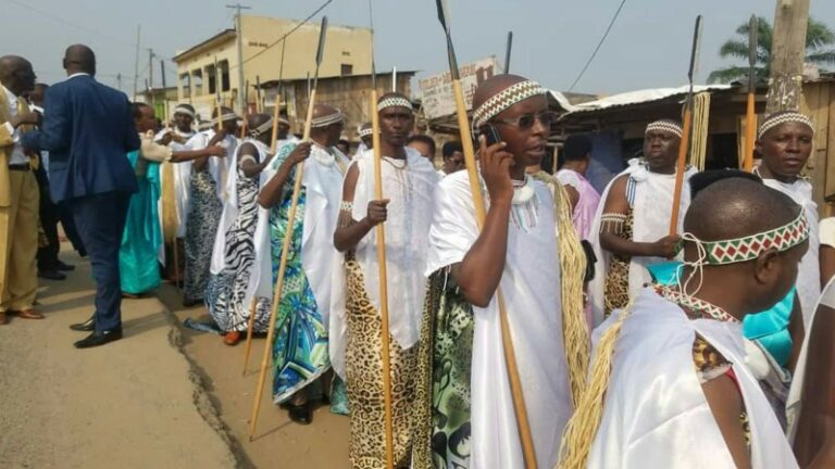 Photo d'illustration : des Bashingantahe dans leur tenue traditionnelle/ DR