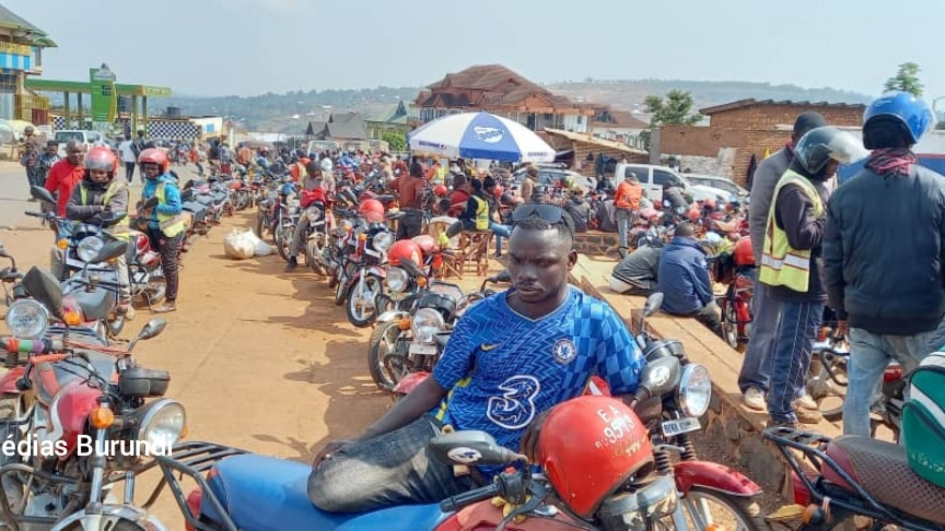 Gitega : malgré les assurances formulées par le chef de l&rsquo;État, l&rsquo;essence reste introuvable