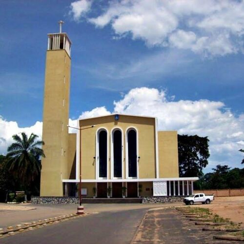 Bujumbura : Archbishop Banshimiyubusa urges authorities to avoid persecution against opponents