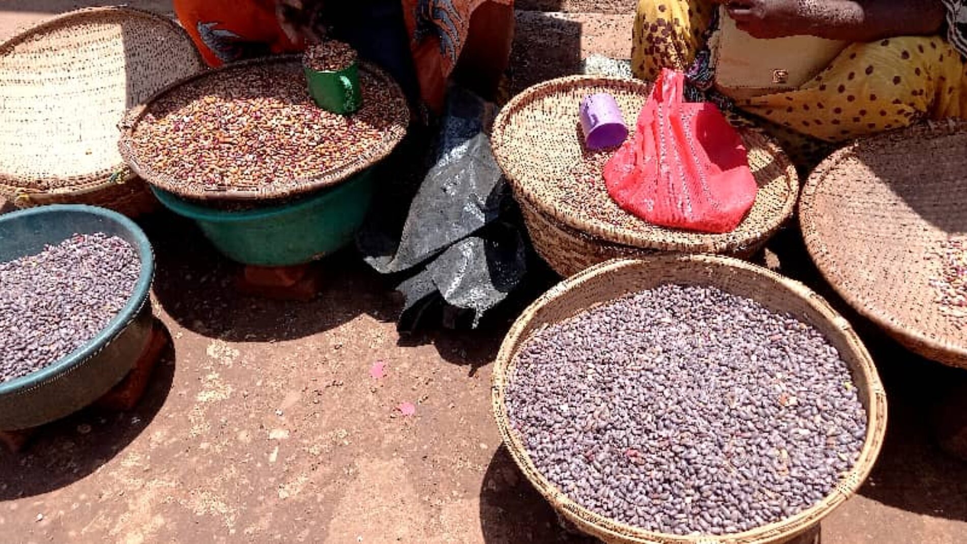 Muyinga: three people detained for illegal sale of beans in Tanzania