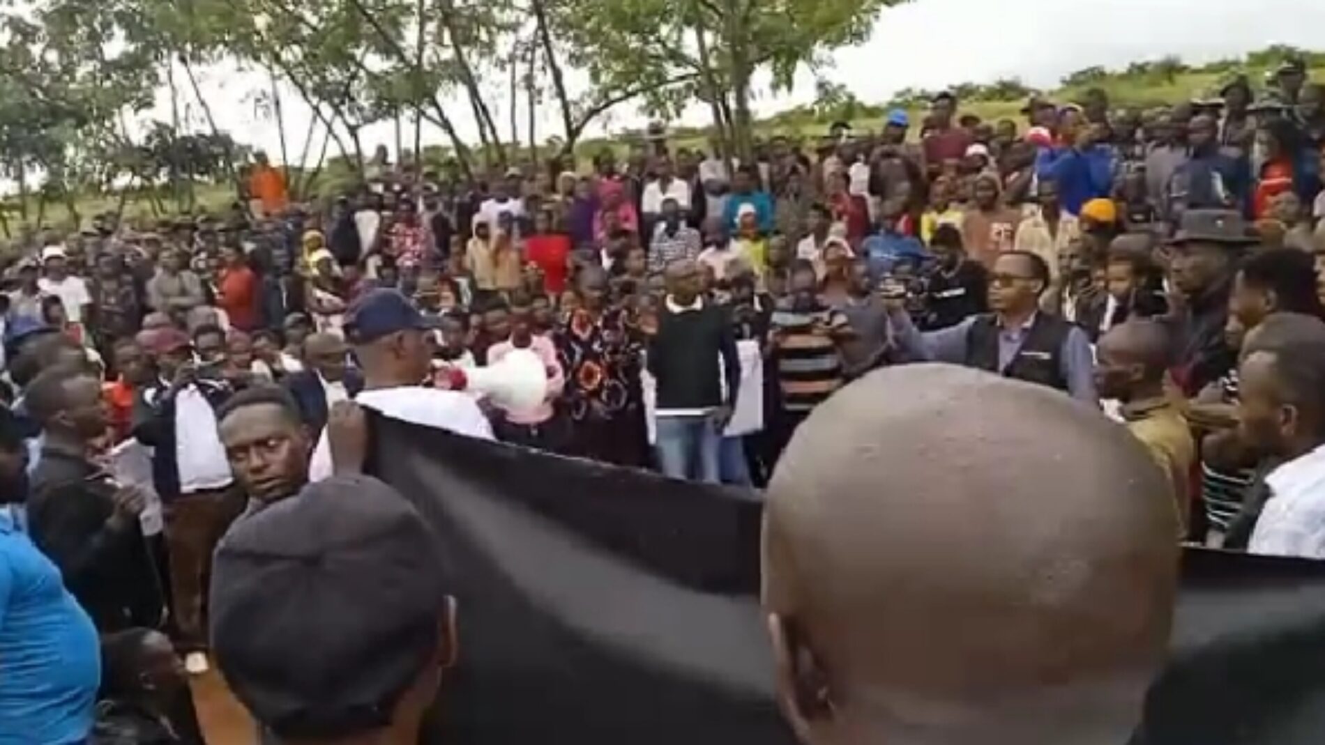 Mahama (Rwanda): a demonstration by Congolese refugees