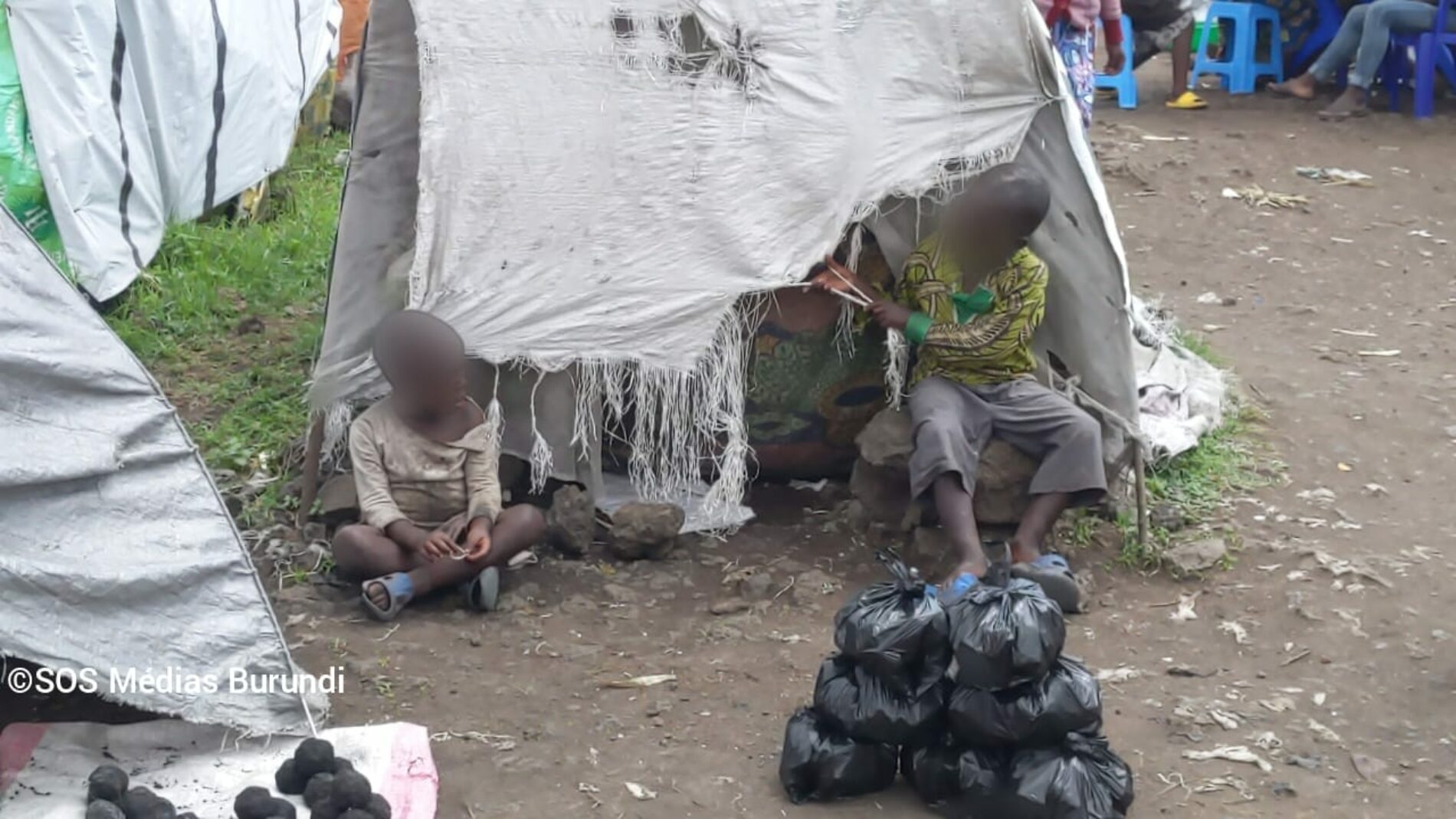 Goma : au moins 16 enfants décédés suite aux conditions de vie déplorables dans le nouveau site de déplacés de Majengo