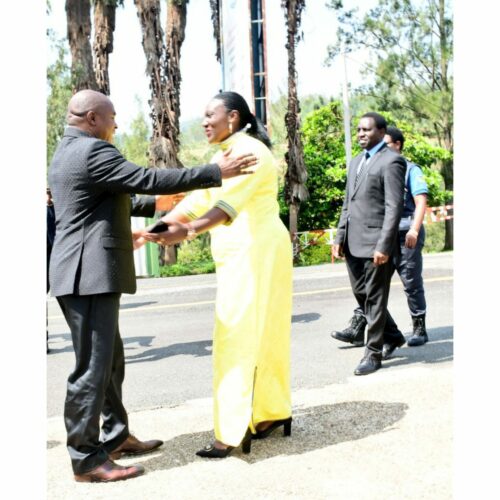 Photo de la semaine : rencontre pour arroser le renforcement des relations entre le Burundi et le Rwanda