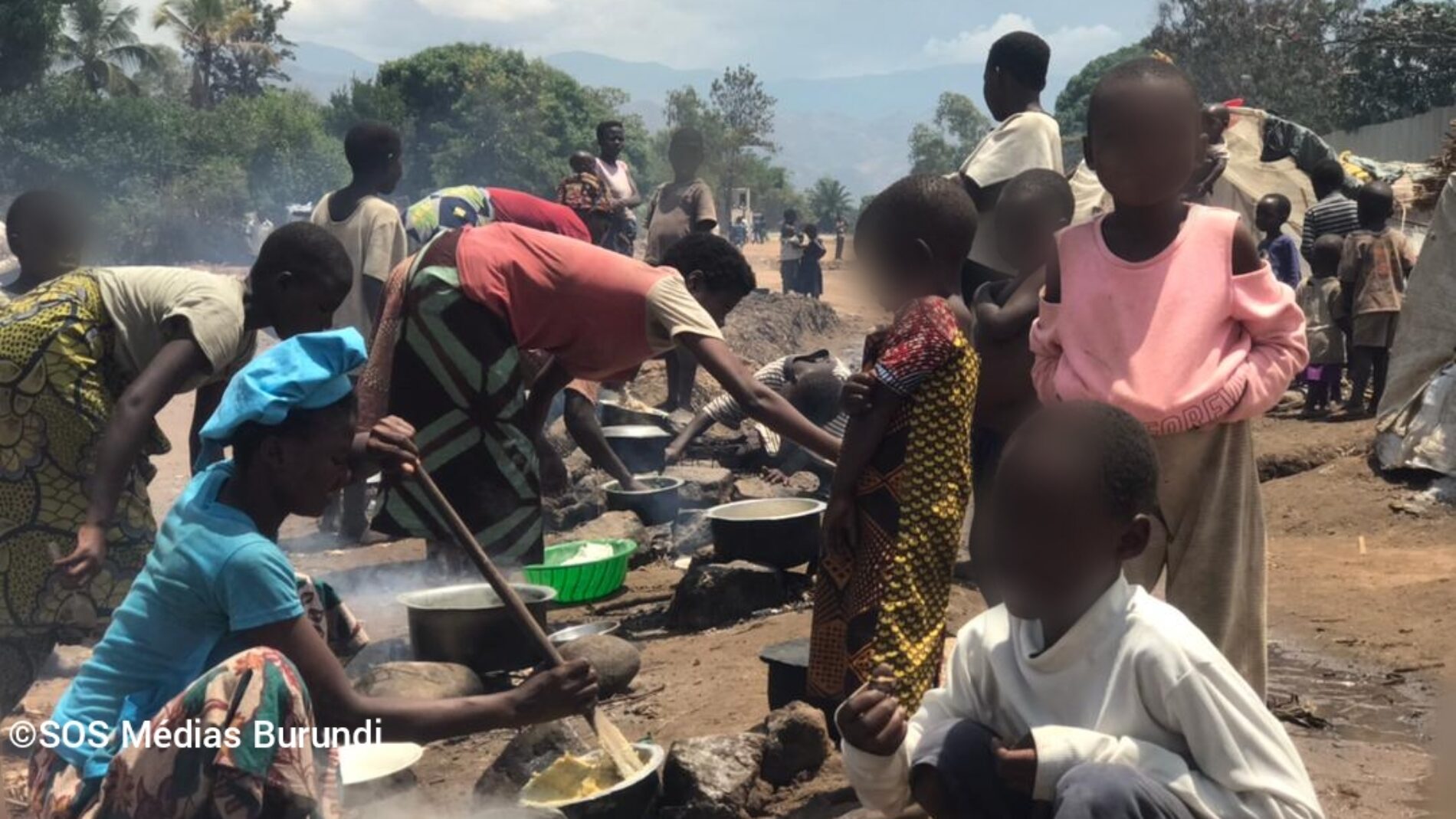 RDC (Mulongwe) : des réfugiées à la recherche du bois de chauffe victimes de viols