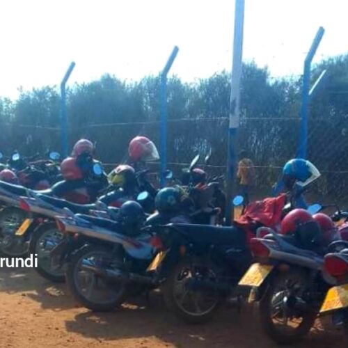 Mahama (Rwanda) : les permis de conduire burundais des motards indésirables