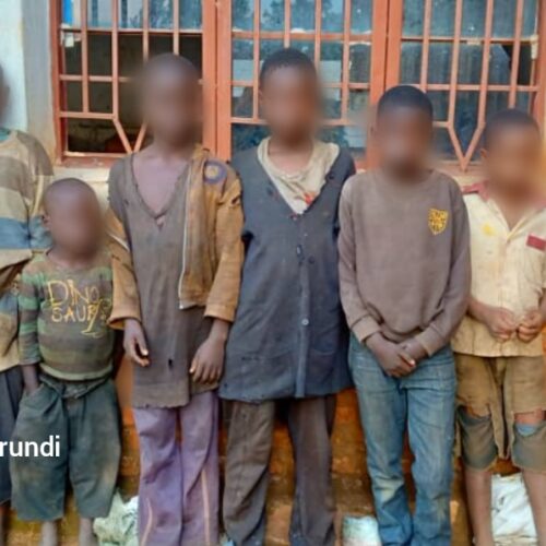 Kirundo : des enfants en situation de rue menacent des élèves