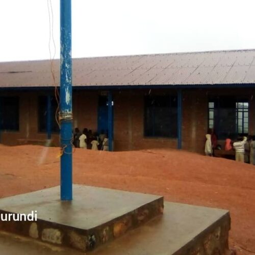 Cibitoke : pupils subjected to forced labor by a teacher