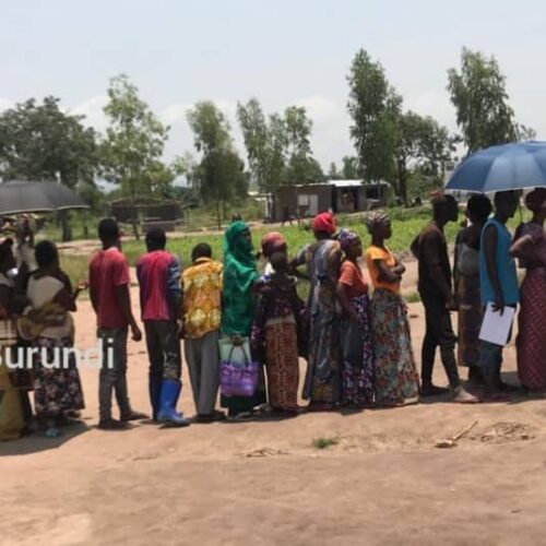 Mulongwe (RDC) : les champs des réfugiés s’assèchent et l&rsquo;espoir de récolter s’amenuise