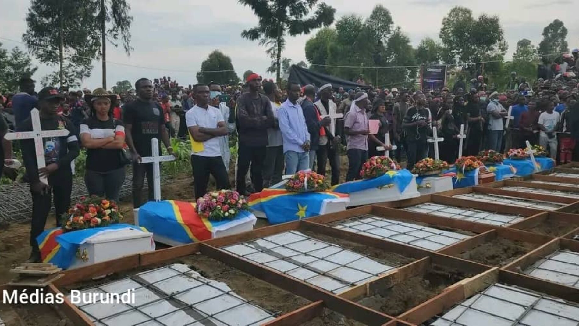 Goma (RDC) : enterrement de 35 victimes des bombardements du camp de Mugunga, leurs familles plaident pour la paix