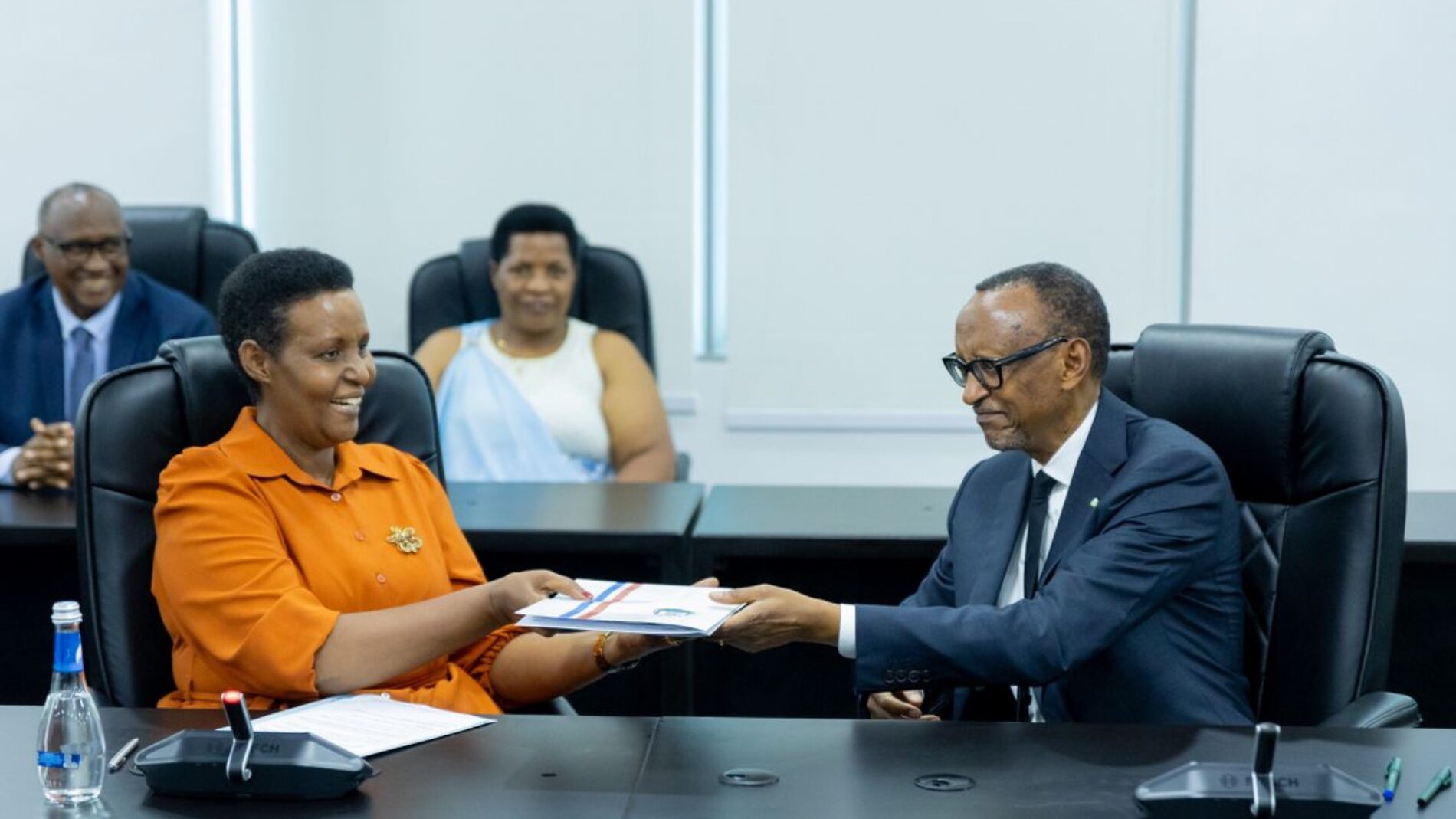 Rwanda : Paul Kagame formalizes his candidacy for the July 2024 presidential election