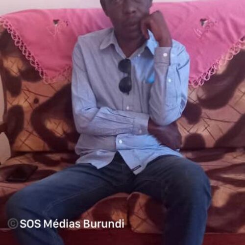 Gitega : reporter Jean Noël Manirakiza of the Iwacu newspaper beaten up by the police
