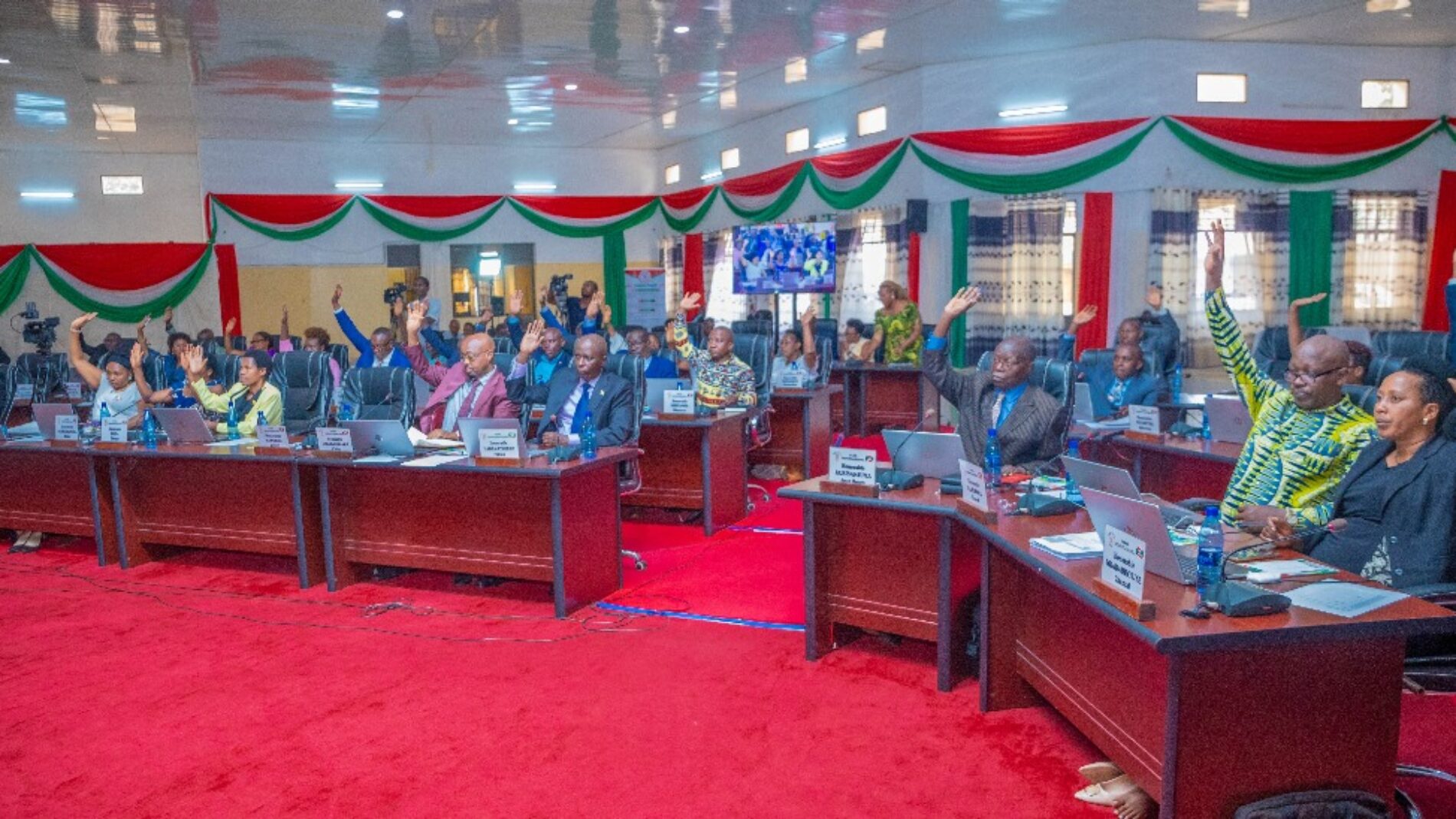 Burundi: maseneta wana shaka kuhusu utoaji wa fedha “kubwa” kwa wizara