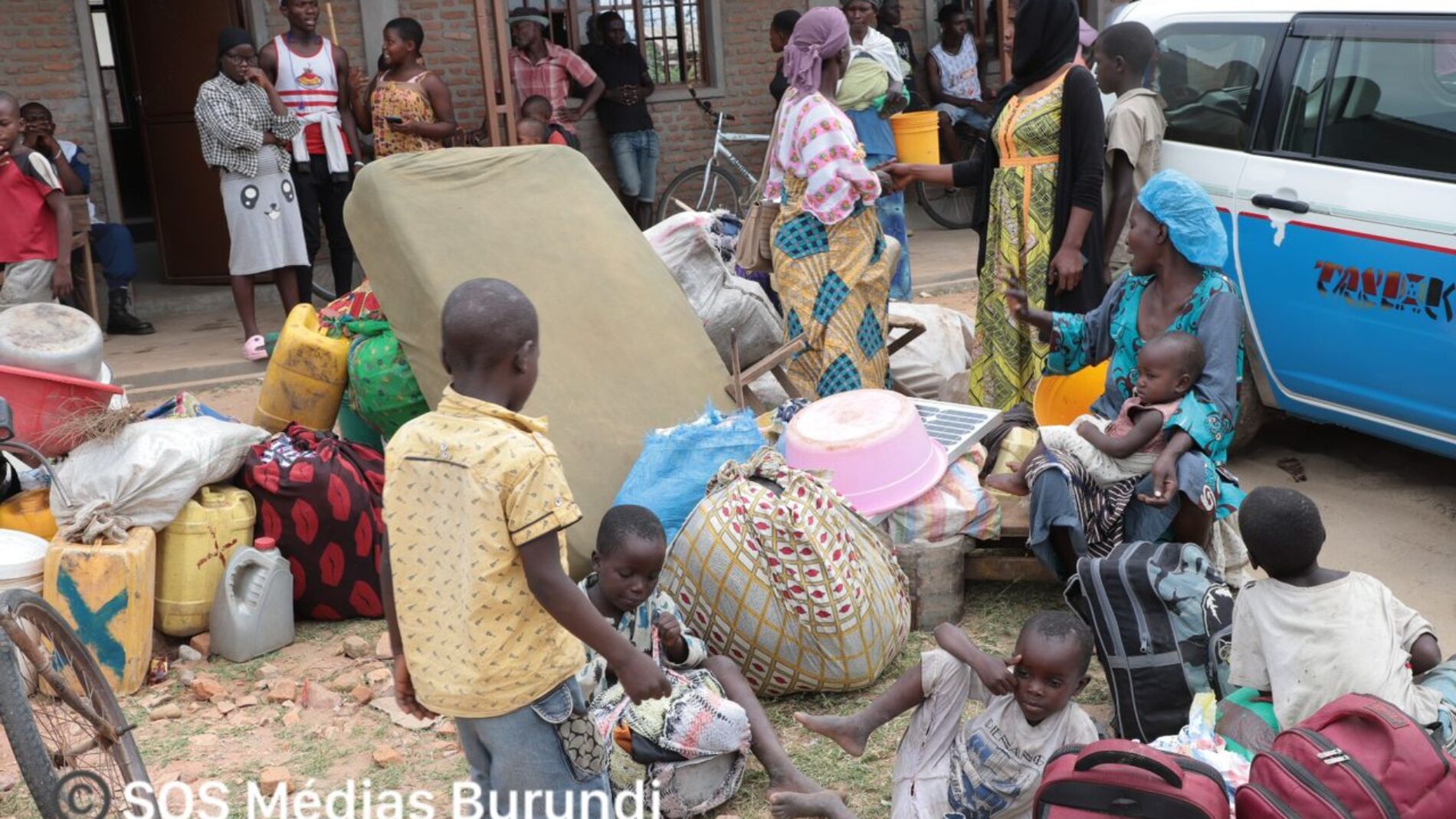 Bujumbura : children displaced following floods take the national test in difficult conditions