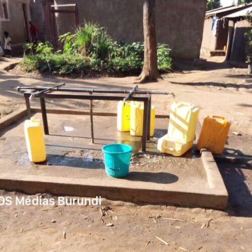 Mahama (Rwanda) : shortage of drinking water in the camp