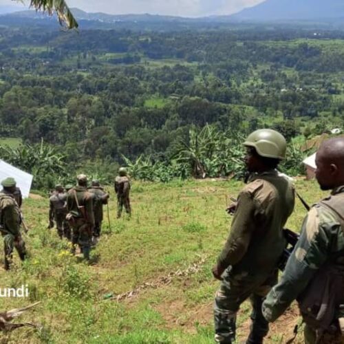 Guerre dans l&rsquo;Est du Congo : Human Rights Watch accuse le Rwanda et le M23 de bombarder des zones civiles