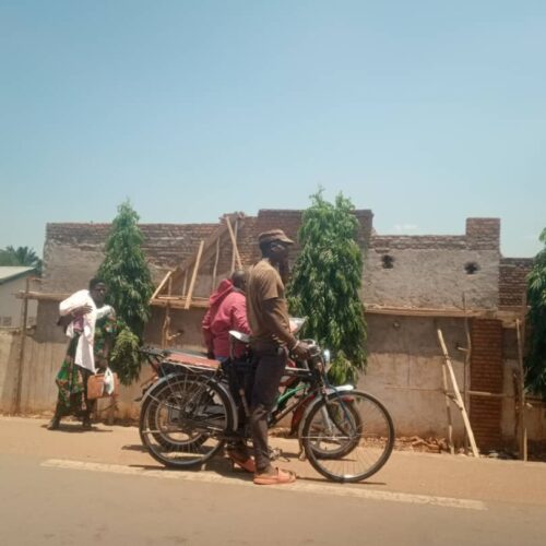 Nyanza-lac : l&rsquo;autorité communale fixe la rémunération pour la main-d&rsquo;œuvre locale