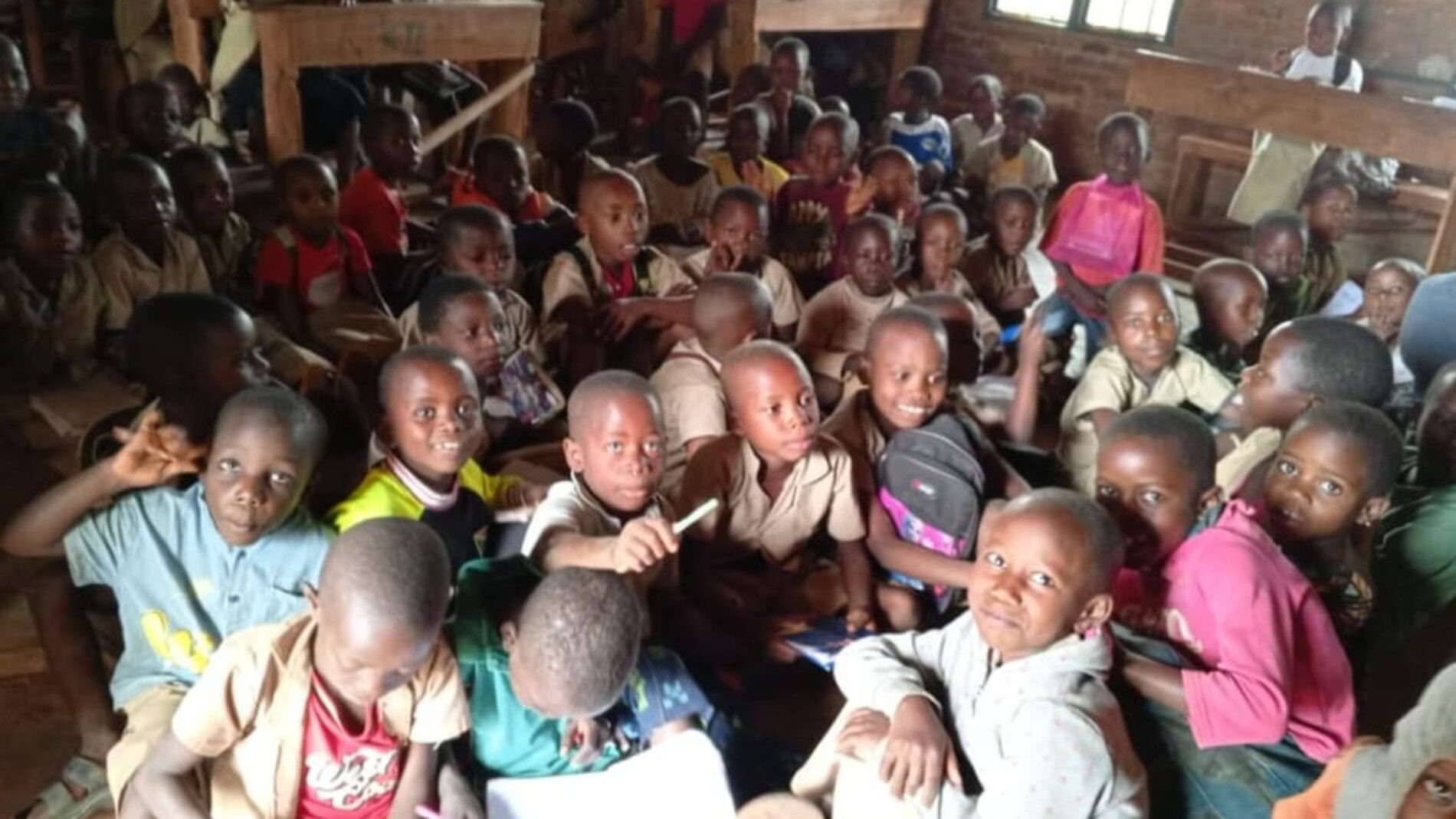 Cibitoke: more than 150 students in a classroom
