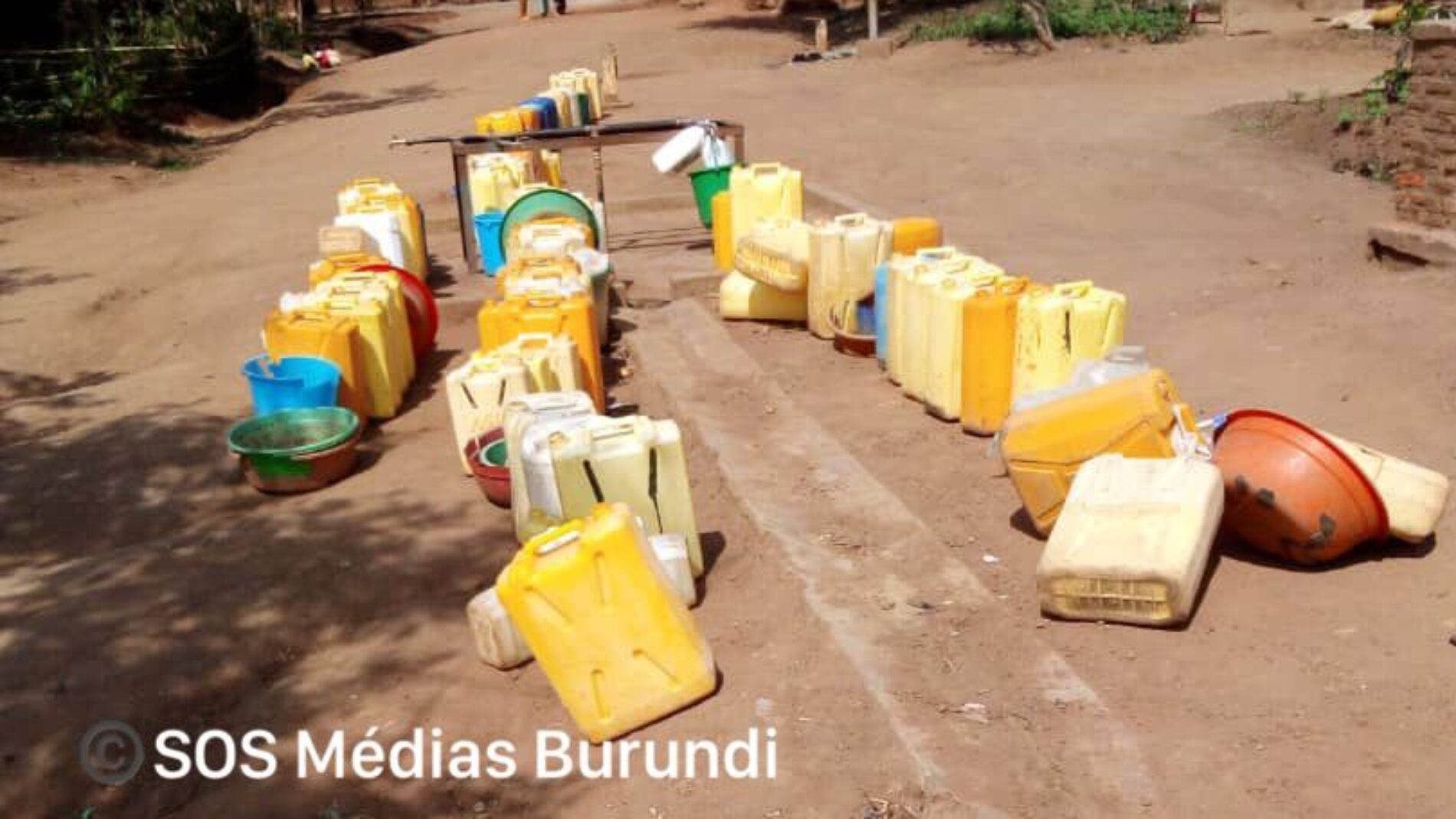Photo of the week : shortage of drinking water in two Burundian refugee camps