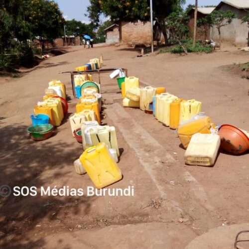 Photo of the week : shortage of drinking water in two Burundian refugee camps