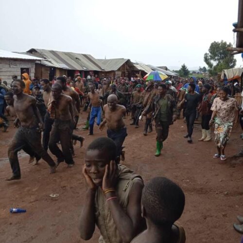 Uvira : de nouveaux affrontements entre les FARDC et le groupe armé Twirwaneho poussent des milliers de résidents à fuir leur ménage