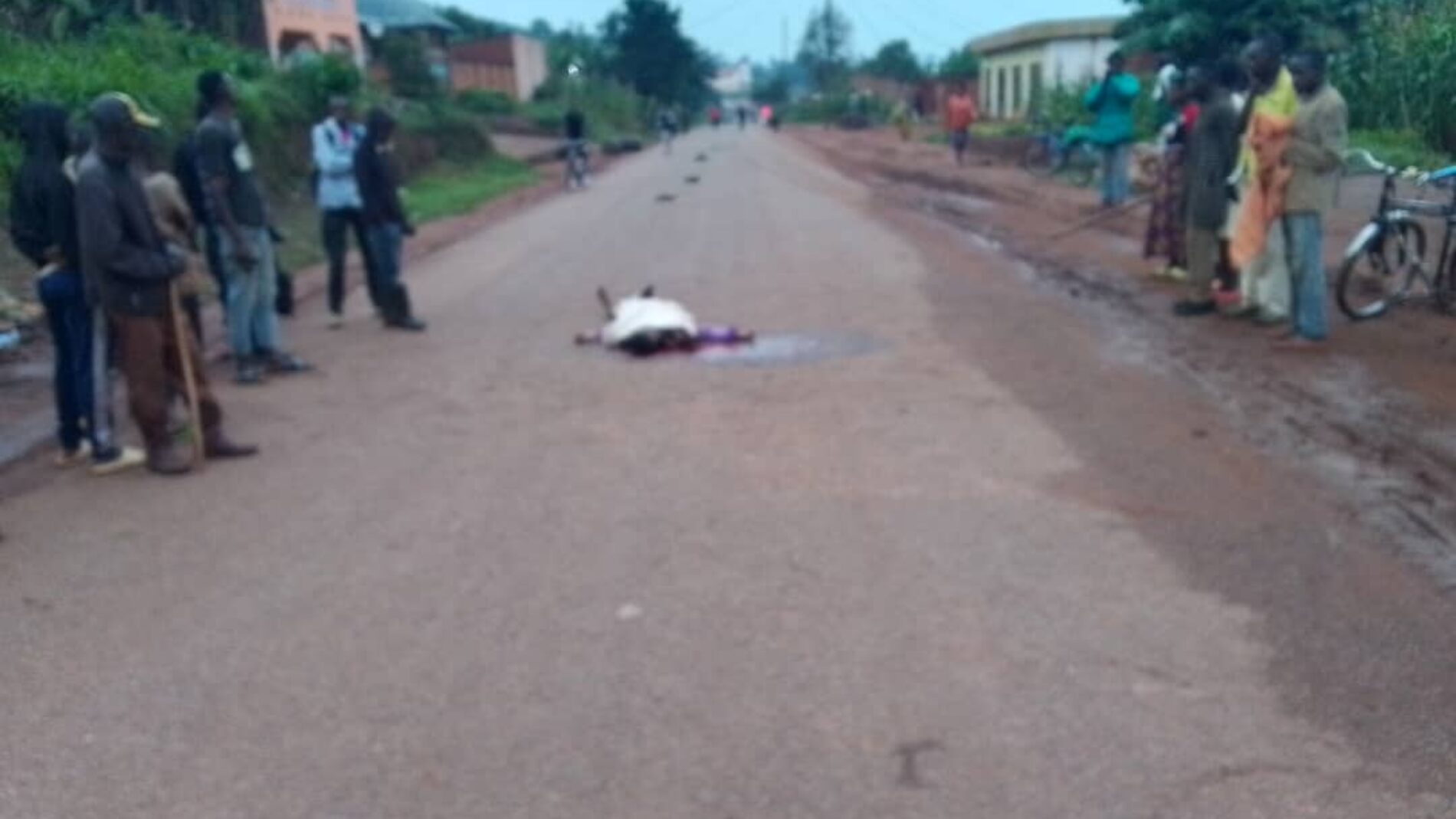 Gitega : un coiffeur retrouvé mort sur la RN8